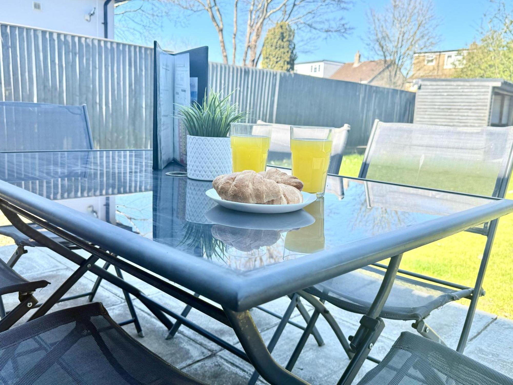 Evergreen Lodge - Two Bed Lux Flat - Parking, Garden, Patio, Wifi, Netflix - Close To Blenheim Palace & Oxford - F3 Kidlington Extérieur photo