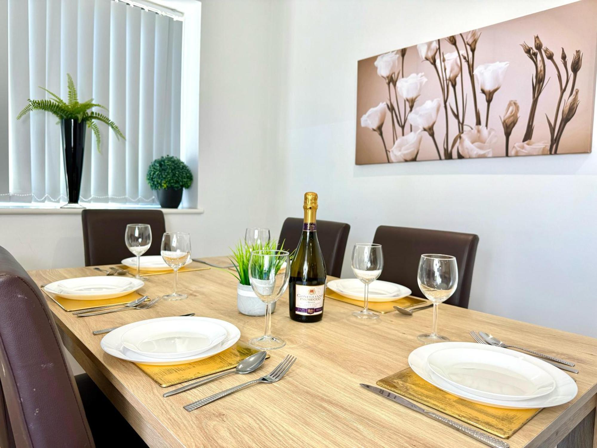 Evergreen Lodge - Two Bed Lux Flat - Parking, Garden, Patio, Wifi, Netflix - Close To Blenheim Palace & Oxford - F3 Kidlington Extérieur photo